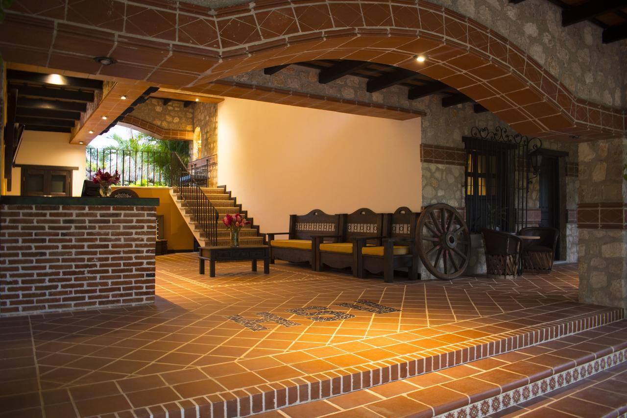 Hacienda San Vicente Hotel Flores
